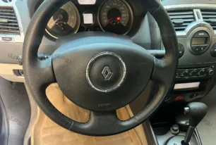 غربیلک فرمان مگان 1600