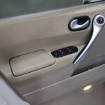 رودری مگان 2000 کرم